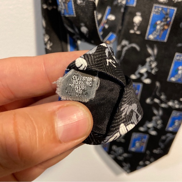 Lot of 2 Vintage Looney Tunes Polyester Mens Tie Mens 55”-56” Long 3.75” Wide - Picture 6 of 9